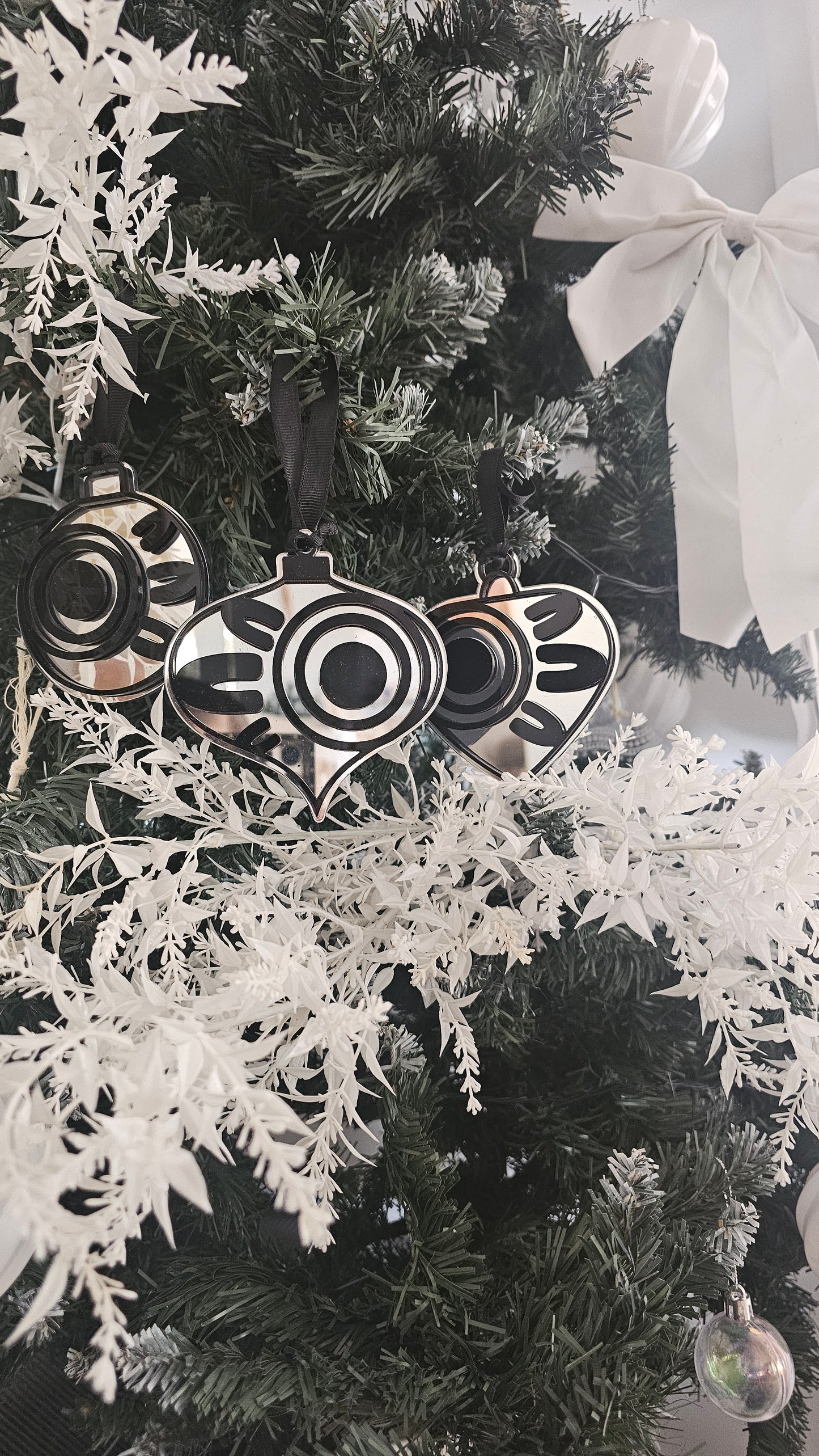 Aboriginal bauble 3 pack | sliver and black