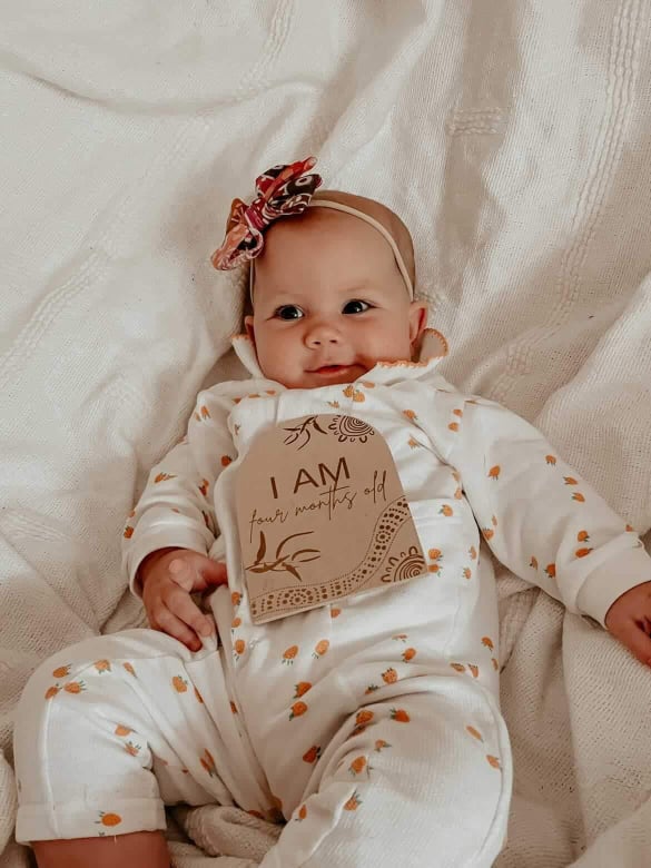 Milestone cards 1-12 months