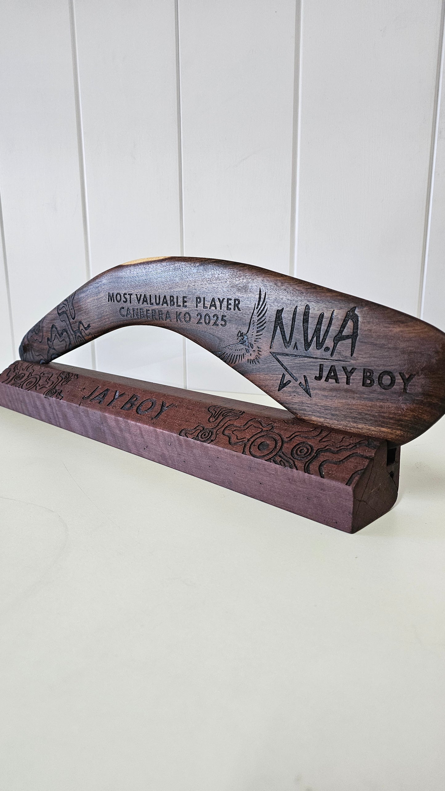 Hunting Boomerang Trophy + Stand